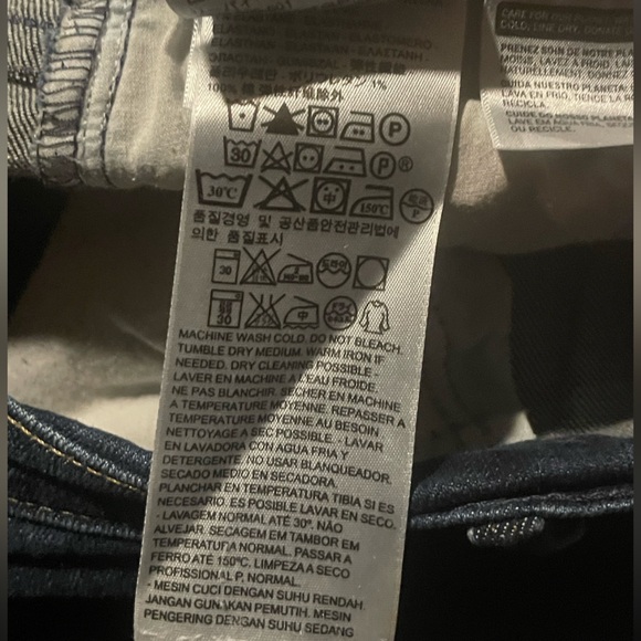 👖NWOT Levi’s 505 women’s denim jeans, 32 inch waist Measurements in pictures - Picture 11 of 12